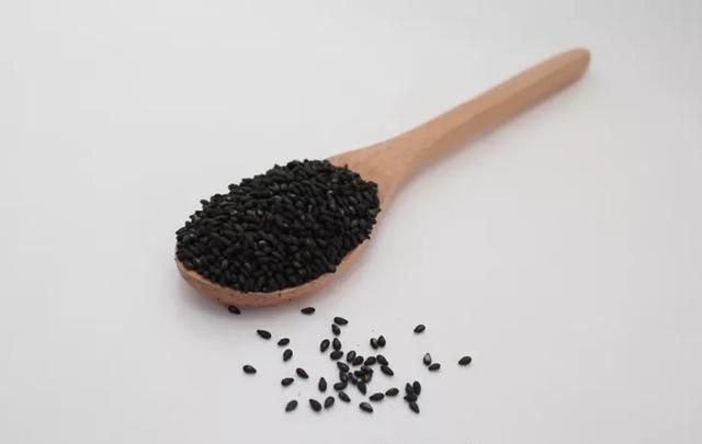黑芝麻的功效和食用方法，黑芝麻的副作用图2