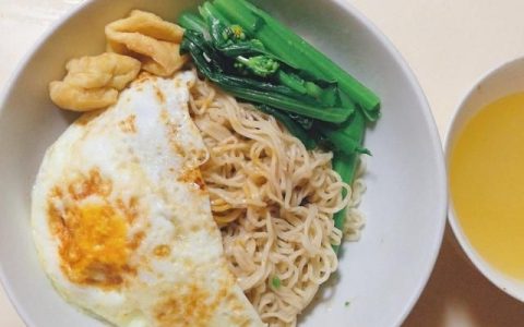 青菜鸡蛋面怎么做最有营养(青菜鸡蛋面怎么做)