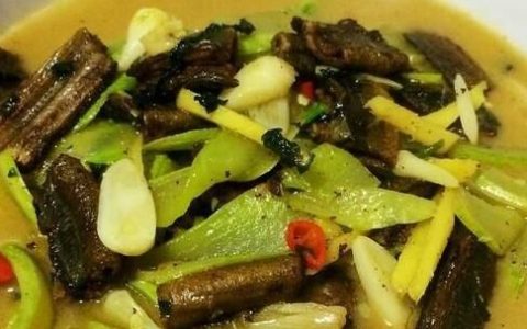 家常鳝段怎么做,红烧鳝段的家常做法
