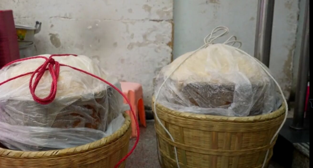 东北大哥到重庆，路边快餐店一口气吃了3份盒饭，结账时不敢相信