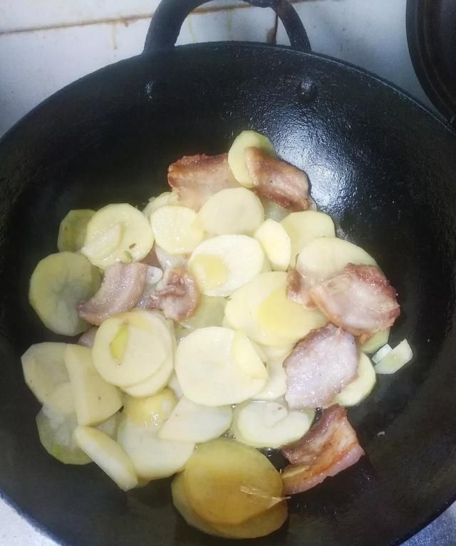 辣白菜怎么做好吃又简单(辣白菜怎么做好吃)图3