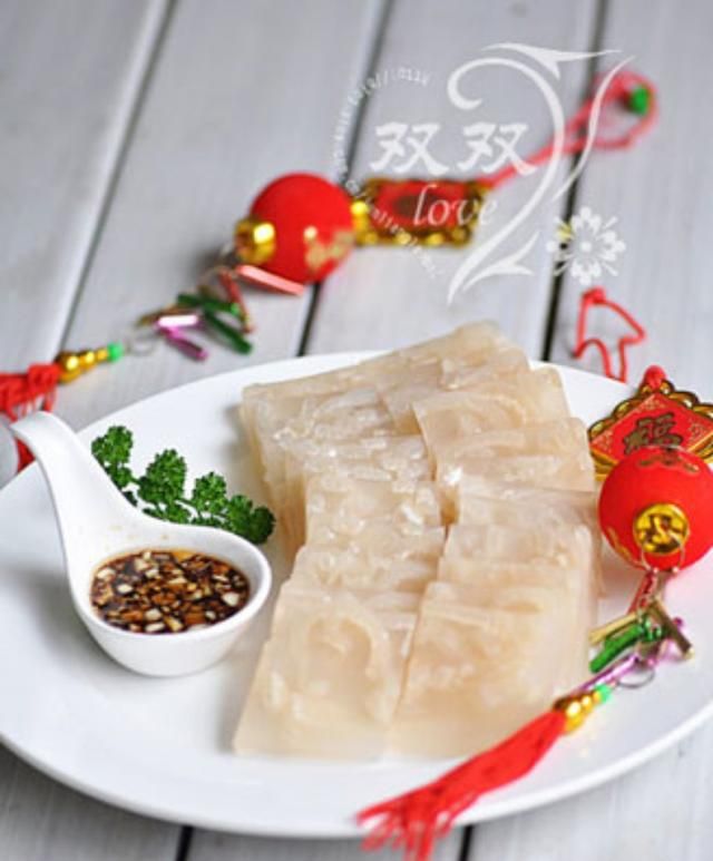 冻肉的做法,肉皮冻怎么做不要食材添加剂的那种传统冻肉的做法图3