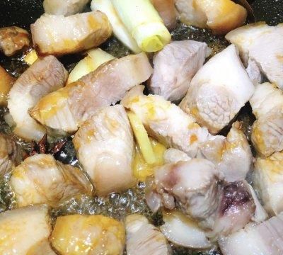 吃货们决不能错过的百吃不腻的红烧肉炖土豆