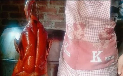 烧鸭怎么做才能让肉入味呢(烧鹅烧鸭怎么做才够入味)