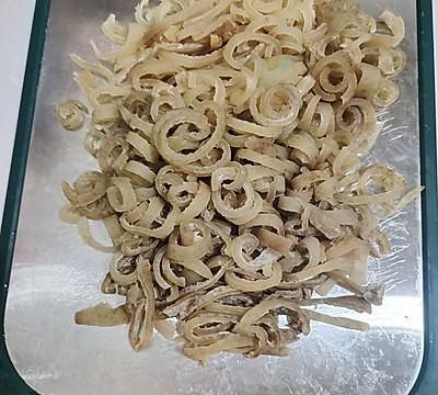 早晨来一碗水晶肉皮冻，大人小孩都爱吃