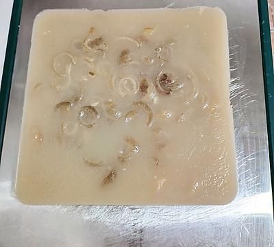 早晨来一碗水晶肉皮冻，大人小孩都爱吃