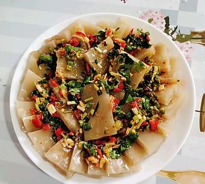 早晨来一碗水晶肉皮冻，大人小孩都爱吃