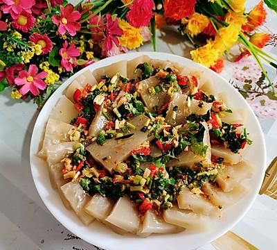 早晨来一碗水晶肉皮冻，大人小孩都爱吃