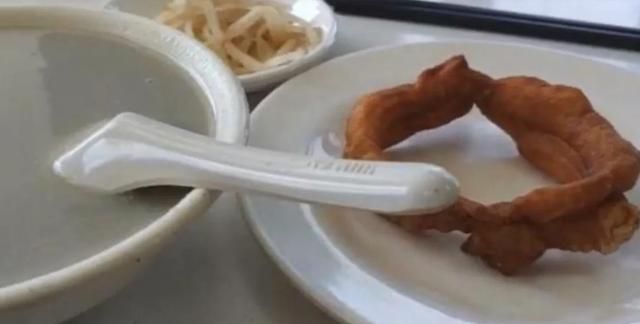 喝豆汁该配什么(豆汁配什么更好吃)图1