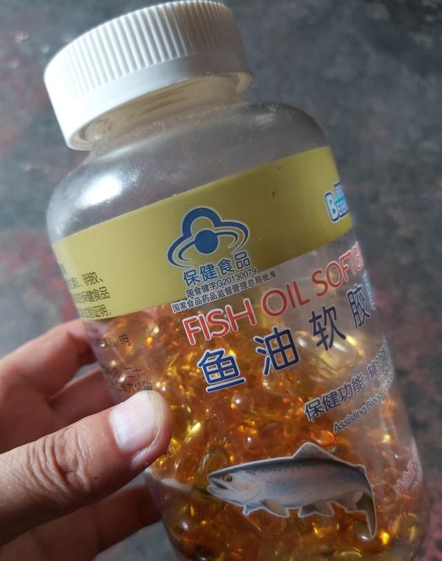 鱼油能预防心血管事件？有哪些不良反应和禁忌？医生终于说出真相