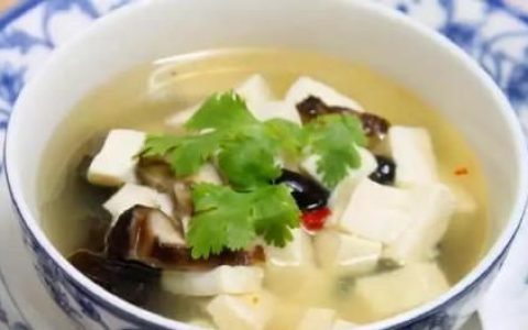 夏季适合喝什么汤比较好(夏季喝什么汤夏季养生汤推荐)