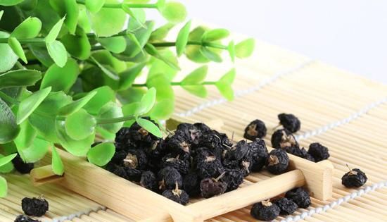 黑枸杞除了泡水喝还有其他吃法吗图1