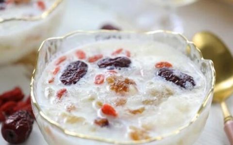 炖牛奶的做法，桃胶皂角米雪燕炖牛奶怎么做？